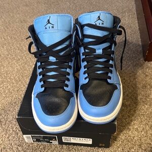 Nike Air Sneakers - Black and Blue